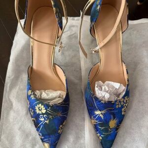 Size 10 Woman's Kitten Heal